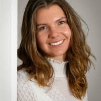 Kimberly Haak's Instagram, Twitter & Facebook