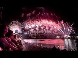 Fireworks over the sydney harbour bridge during closing ceremonies of the olympics games in sydney, australia. Sydney Harbour Bridge 2018 2019 New Year Firework Midnight Session 4k Youtube