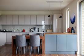 waterside apartment kitchen island