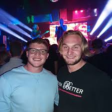 Stream Darius Jansen van Vuren music