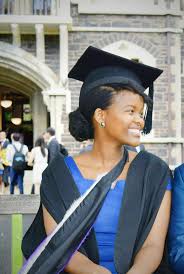 Photo ideas (hairstyles for graduation) if you have long hair, then at graduation you can create not just a hairstyle, but a whole picture. Epfu2autuueebm