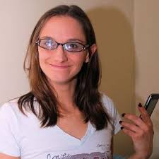 Kerri-Anne Carpenter (@heykerria)