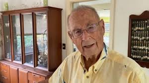 Coast Guard Vet receives St. Pete's Honored Veteran Award