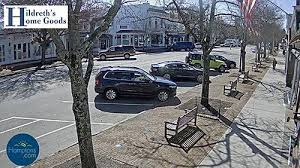 In the morning the air temperature warms up to +16.+17°c, dew point: Live New York Stream Webcams Usa