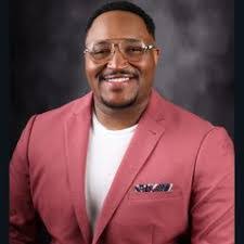 Kevin Dearborn's Instagram, Twitter & Facebook