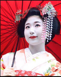 Geishas 😍 one of the most interesting aspects of Japanese culture is the  all-dolled up, colorful women known as geishas. “Geishas live in an  alluring world, which is no doubt, but their world is not ...