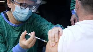 Vaccini anti covid a domicilio: Vaccino Su Prenotazione Per I Sanitari Ecco Come Fare