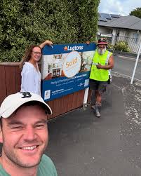 SOLD 🎉 📍2 & 2A Pukeko Street, Frankton — $1,001,000 Super jelous of my  buyers picking up this Frankton honey. Beautiful family orientated property  along with a home + income making a