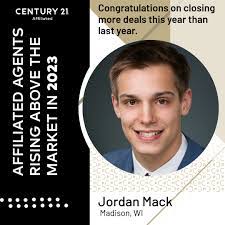 Paula Jester's Instagram, Twitter & Facebook