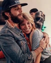 Thomas Rhett rocked the face off of Madison Square Garden last night 🤩🎉🎉  I am so proud of you honey!!! I love you 🥰🥰 (and we got to see his  billboard in