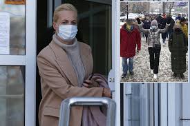 .leader alexei navalny named yulia navalny.in an instagram post on saturday, yulia navalnaya revealed she had been arrested by police. Alexei Navalny S Wife Fined For Protesting His Imprisonment