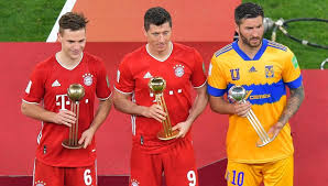 Paulo sousa spotkał się z prezesem polskiego związku piłki nożnej, zbigniewem bońkiem oraz pochwalił się zdjęciem z robertem lewandowskim. Paulo Sousa Escreveu A Lewandowski 2020 Pertenceu Te Maisfutebol