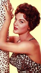 Janet Schaub's Instagram, Twitter & Facebook