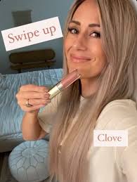 What are the key benefits of Beautycounter's Beyond Gloss?