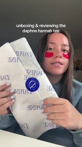 Unboxing the Daphne Hannah Tee: Review & Experience