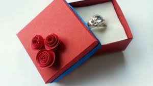 We have here the cutest and elegant looking the idea of a kinetic/twirling ring box is not mine; Making A Creative Statement 15 Diy Ring Boxes