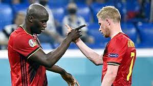 Les diables rouges jouent un match amical contre le portugal. D1b4o7iphf1ypm