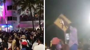 Curfew in south beach and blocking party's over: Bdz7zxp6wtmlem