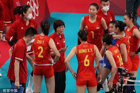 中國國家女子排球隊 ，简称 中国女排 ，是 中华人民共和国 的女子 排球 國家隊 ，由 中国排球协会 及 国家体育总局 排球管理中心 直接管理，是中國近代各體育運動團隊中成績最為突出的體育團隊，也是目前（截至2021年7月） 國際排球總會 （fivb） 世界排名 第3的女排国家队 。. 4cqzlyxkckpujm