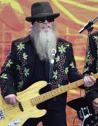But dusty hill clearly didn't like being mistaken for billy gibbons, who stood a few feet away from him on stage with zz top for more than 50 years, and he walked away without a word. Cl9hfiyg Maadm