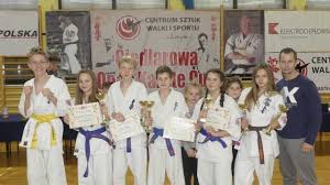 Banaś was one of the founders and activists (from 1976 to 1980) of action for the independence and the institute of katyń. Szesc Medali Dla Niepolomickiego Klubu Kyokushin Karate Dziennik Polski