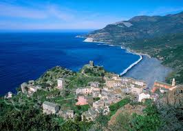 Ce petit paradis, au micro climat exceptionnel, a déjà séduit des politiques, le gotha européen et les stars du show business… La Sassa Tour De Nonza Pari S Sur La Corse