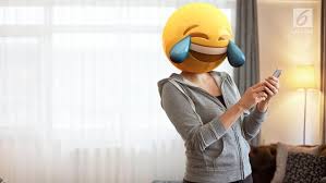 Bagi pencinta stiker wa dengan karakter lucu dan imut, aplikasi ini sangat cocok untuk didownload. Aplikasi Edit Foto Dengan Emoticon Lucu Bikin Instagrammu Makin Seru Tekno Liputan6 Com