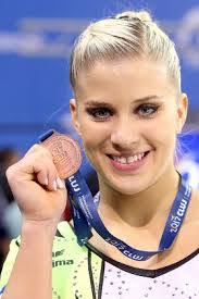 Elisabeth Seitz's Instagram, Twitter & Facebook