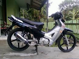 Bagi anda pecinta motor modifikasi motor bebek dan sedang mencari referensi tentang modifikasi maupun ide unik tentang modifikasi motor jupiter z warna hitam. Modifikasi Motor Karisma X