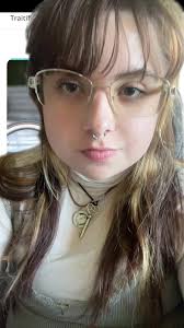 Olive Gardener Weather Girl