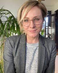 Amber Allison's Instagram, Twitter & Facebook