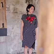Model baju kodok wanita adalah salah satu motif kenangan atau peninggalan trend baju jaman dulu sekitar 60s an. 360 Ide Lurik Batik Pakaian Model Pakaian