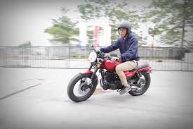 Sesuai namanya, varian ini memboyong kapasitas mesin yang lebih besar. Begini Rasanya Jajal Motor Retro Viar Vintech 250 Gilamotor