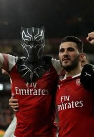 Aubameyang se transforme en black panther pour célébrer ses buts face à rennes #arssrfc aubameyang ?? Arsenal Star Aubameyang Explains Reason Behind Black Panther Mask Celebration Vs Rennes Daily Star