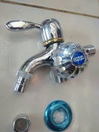 Fungsinya sama dengan poin sebelumnya, bisa untuk mengalirkan air menuju shower atau sebagai kran air biasa. Jual Kran Air Shower 1 2 Onda K406ctg Keran Cabang 2 Kamar Mandi 1 2 Inch Di Lapak Chika Bukalapak
