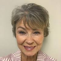 Julia Gresham's Instagram, Twitter & Facebook