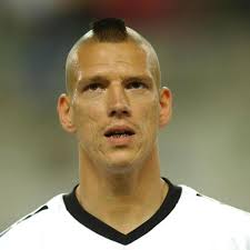 The gentleman haircut is one of the best classic hairstyles for men. Hairstyle Emre Can Tautan 4