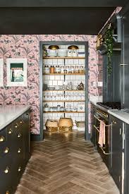 Bold Decor For Traditional English Kitchen By Neptune Photos Ideas Design Cuisine Neptune Cuisines Anglaises Deco