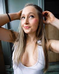 It's my conception day🥹 Swipe to see almost a decade of messages from my  mom reminding me🥹 If you don't know what 'conception' is… ummm… I'm not  going to explain it here