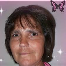 Launa Morris's Instagram, Twitter & Facebook