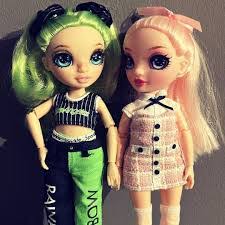 Jade Hunter's Instagram, Twitter & Facebook