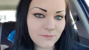 Tankautomaten tog Annas bankkort