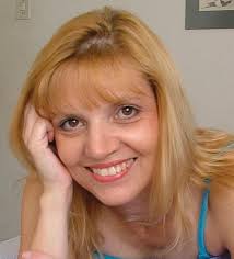 Amazon.com: Someone's Daughter eBook : Bowes, Aurette, Vicente, Ansie,  Smit, Danielle: Kindle Store