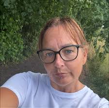 I'm thinking of giving Keto a go. What books would you recommend for a  beginner? Thx