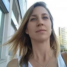 Yolanda Valiente's Instagram, Twitter & Facebook