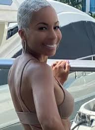 Is Gene still married What about the rumors with Ronda Vincent That could  break a marriage up. Just saying 🤠