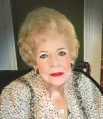 Maxine Ewing's Instagram, Twitter & Facebook