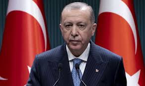 Türkiye nefesini tuttu ve başkan recep tayyip erdoğan'ın bugün yapacağı açıklamaya kilitlendi. Erdogan Dan Koronavirus Tedbirlerine Iliskin Aciklama
