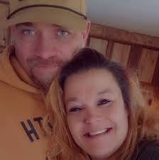 Are there Christmas light displays in Ponca City?