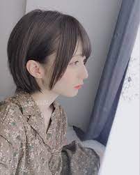 こばしり さんはinstagramを利用しています 昨日凄い久しぶりに中島さんに髪切って貰った 横から見た時の丸みの綺麗さ 流石だった カラーもしてもらって 元々の茶髪にブリーチなしでグレーアッシュ入れてもらった すっっごい可愛い色